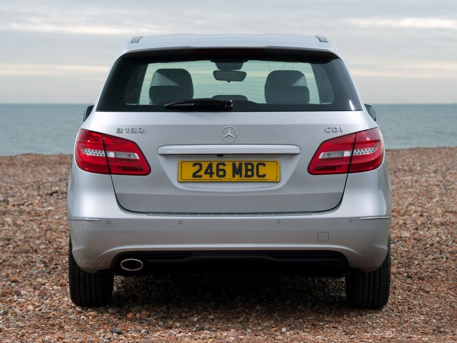  Mercedes-Benz B180 CDI BlueEFFICIENCY 2012 года  (UK) (фото 2 из 14)